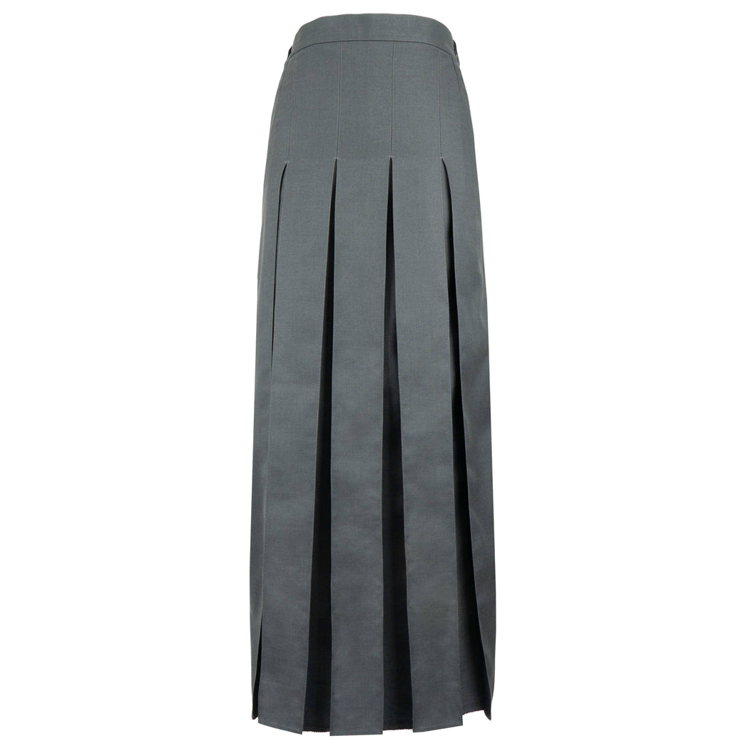 Girl's grey pleated skirt